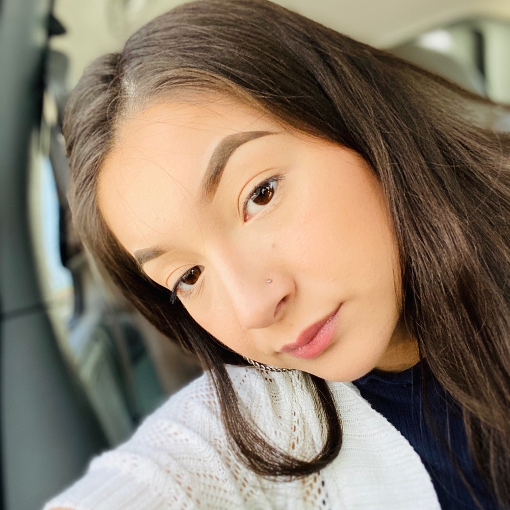Meet your Posher, Yessenia